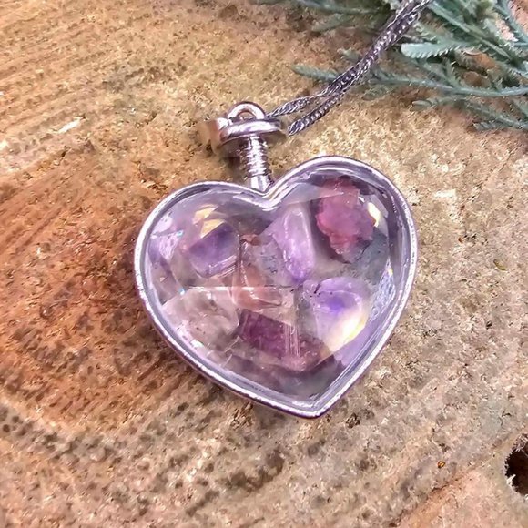 Nature Super Seven Crystal Ruby Chips Floating Heart Shape Pendant Necklace - Picture 7 of 10